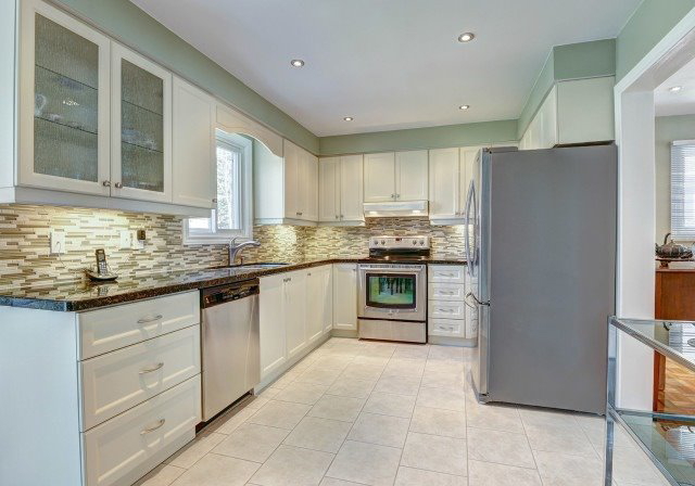 1720-village-view-place-mississauga-ontario-w3473035