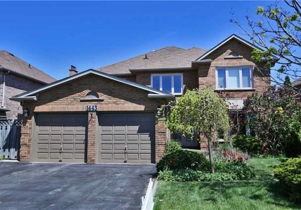 1443-pilgrims-way-oakville-ontario-w3752993