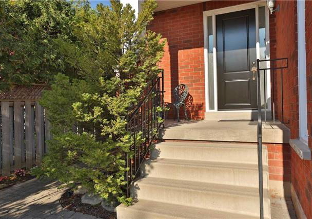 2163-westmount-drive-oakville-ontario-w3803483