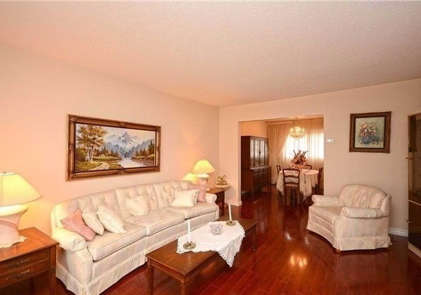 885-runningbrook-drive-mississauga-ontario-w3829877