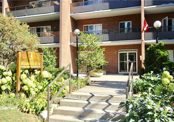 15-elizabeth-street-mississauga-ontario-w3944137