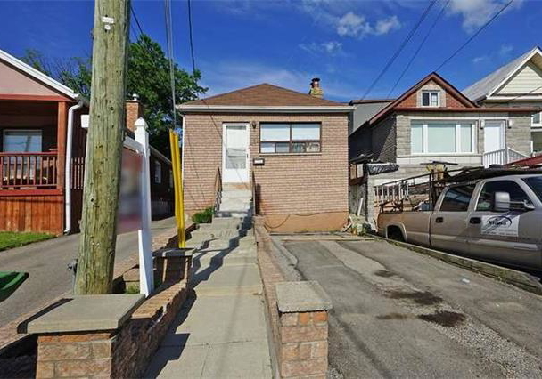 411-blackthorn-avenue-toronto-ontario-w4151559