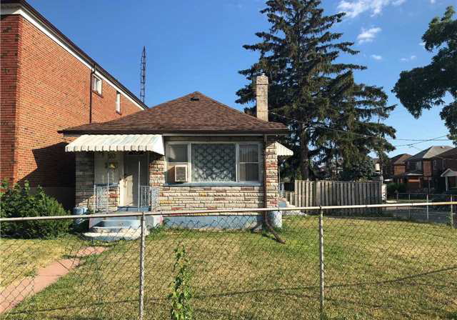 20-avon-drive-toronto-ontario-w4196241