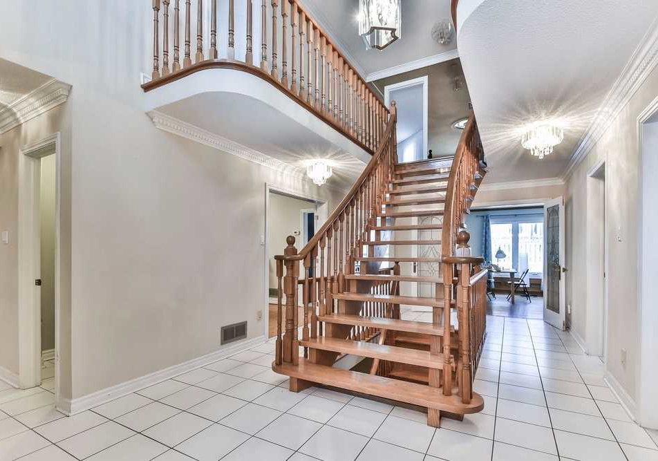1410-winterbourne-drive-oakville-ontario-w4367472
