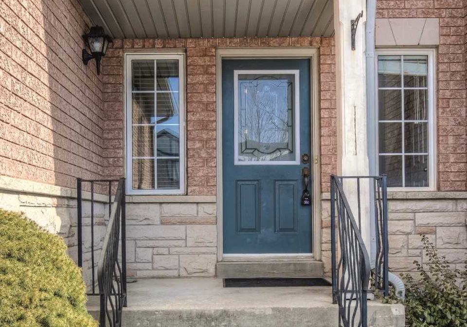 2466-newcastle-crescent-oakville-ontario-w4382620