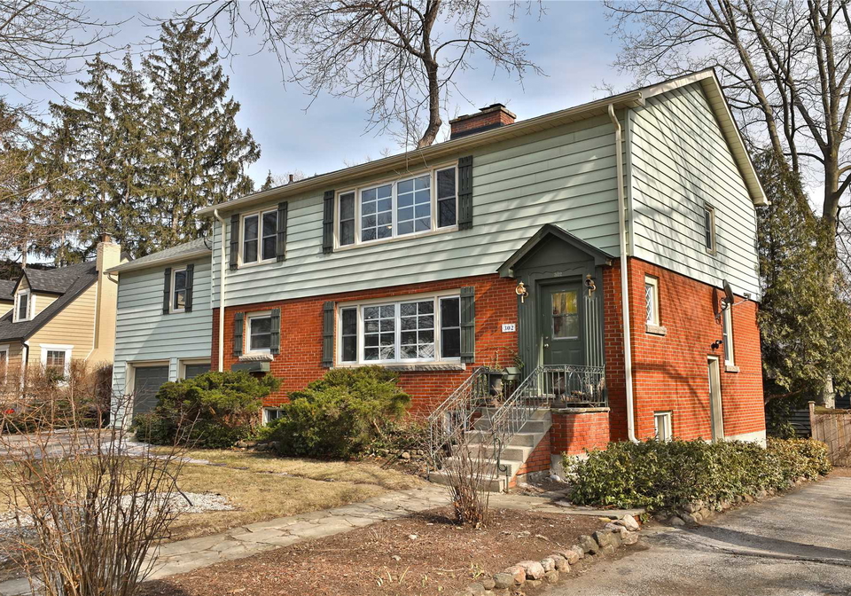 302-maple-avenue-oakville-ontario-w4390394