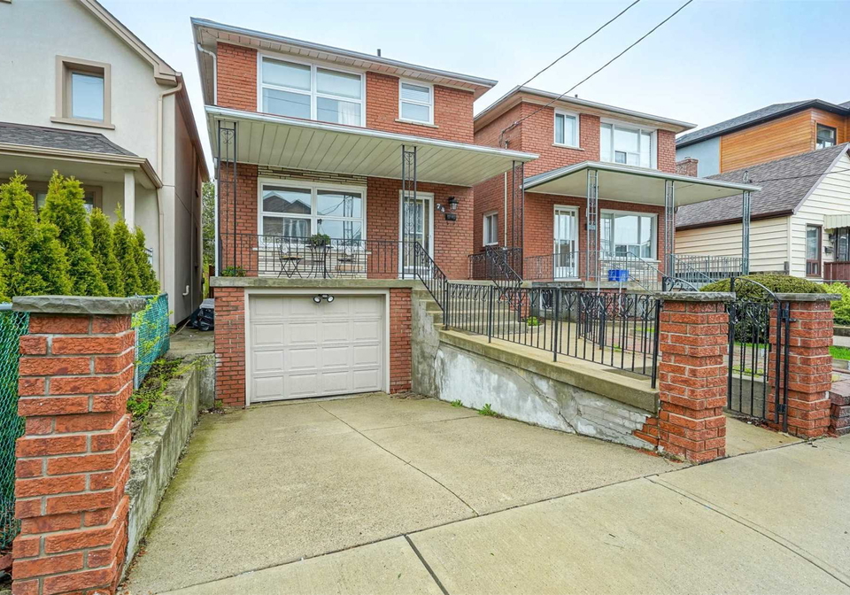 74-beechwood-avenue-toronto-ontario-w4450532