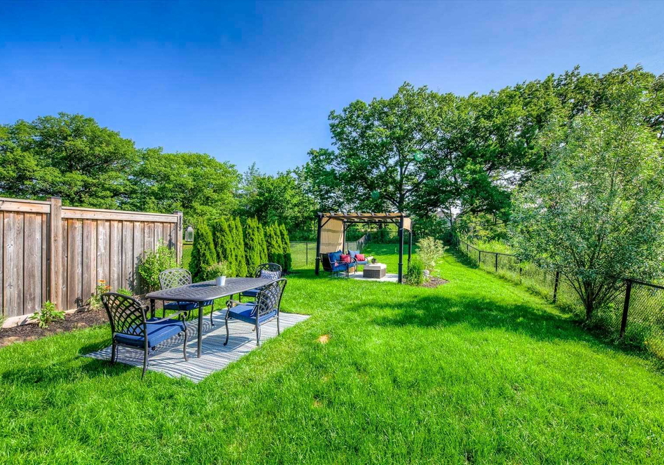 2449-village-common-oakville-ontario-w4481052