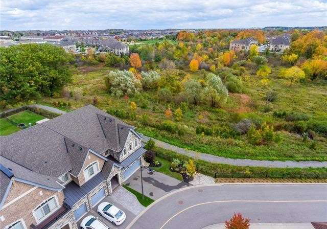 2449-village-common-oakville-ontario-w4481052