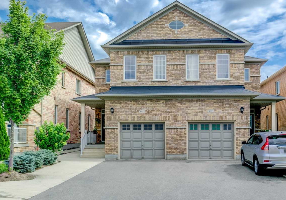 4805-bluefeather-lane-mississauga-ontario-w4534406