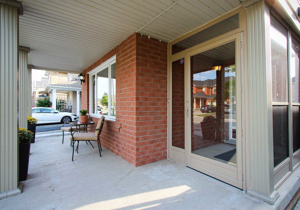 5744-philip-drive-mississauga-ontario-w4576995