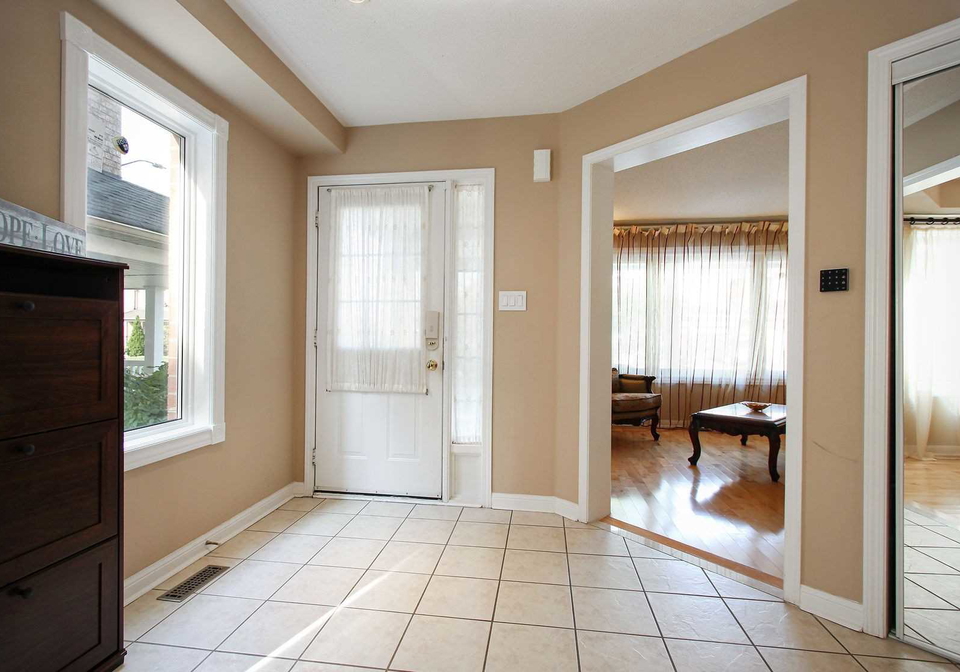 5744-philip-drive-mississauga-ontario-w4576995