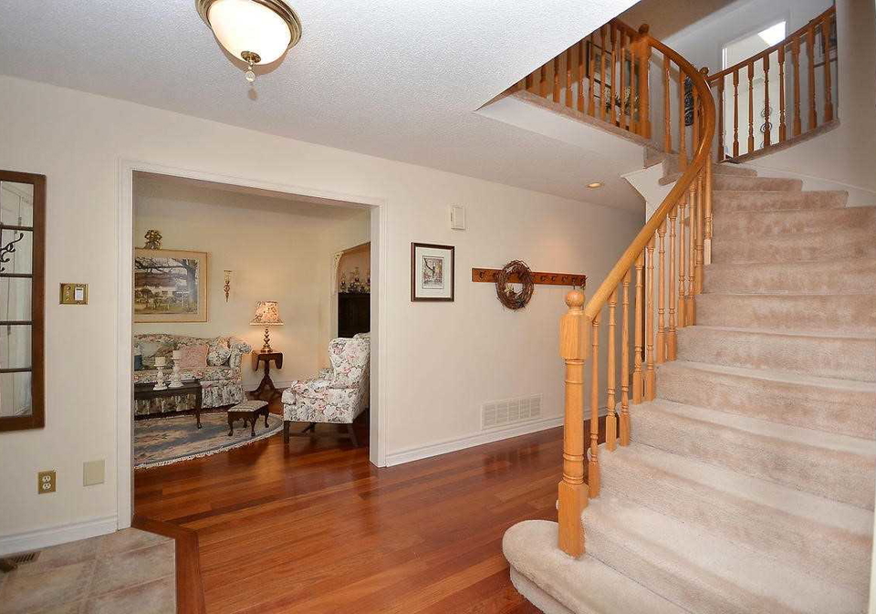 1165-painted-post-court-oakville-ontario-w4582638