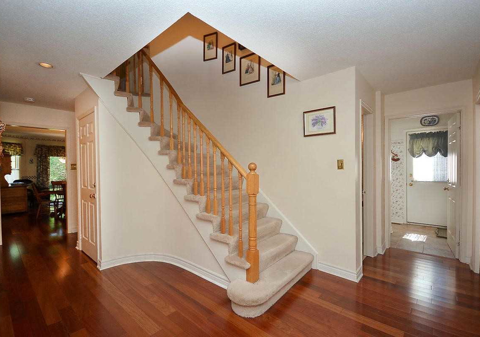 1165-painted-post-court-oakville-ontario-w4582638