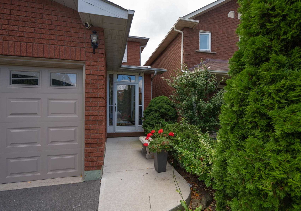 83-michigan-avenue-brampton-ontario-w4593169