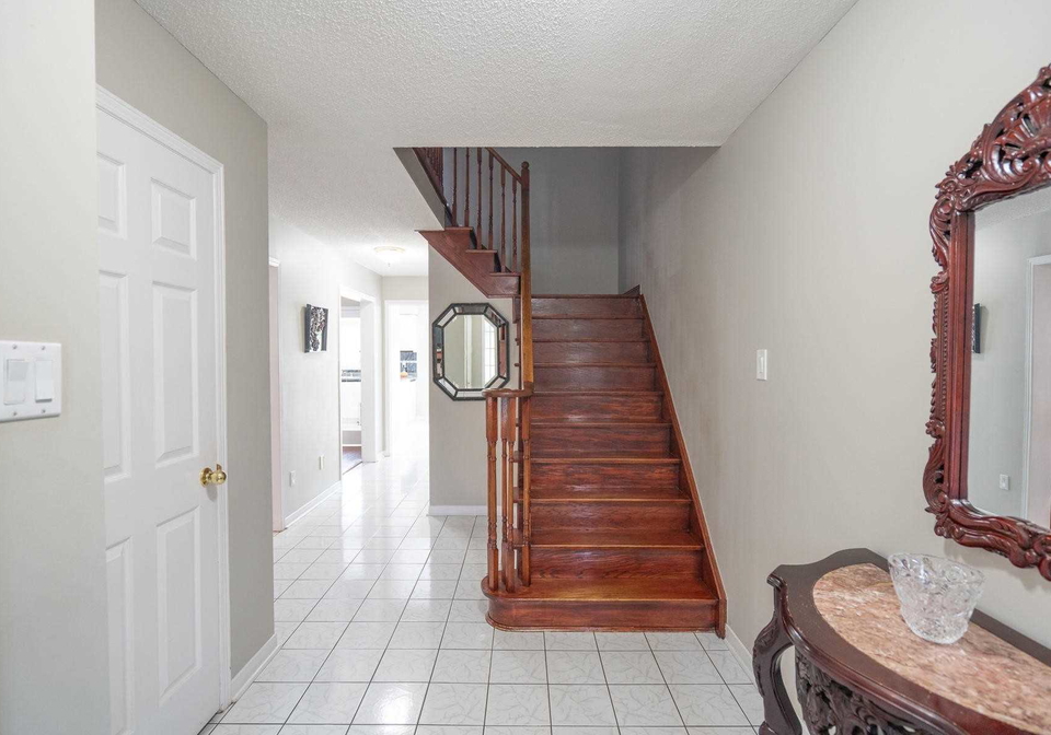 83-michigan-avenue-brampton-ontario-w4593169