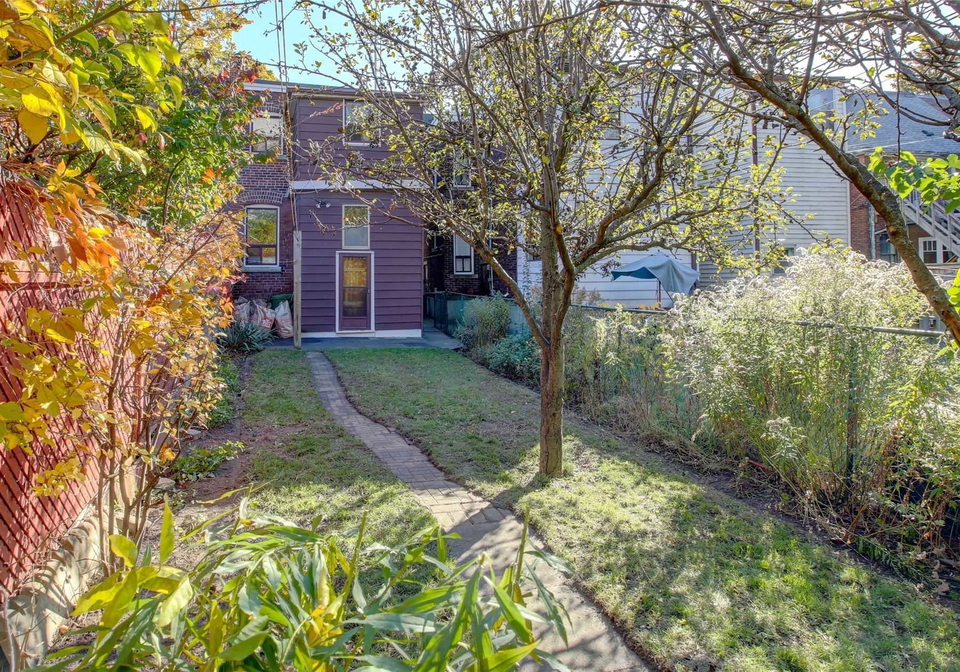 10-neepawa-avenue-toronto-ontario-w4620221