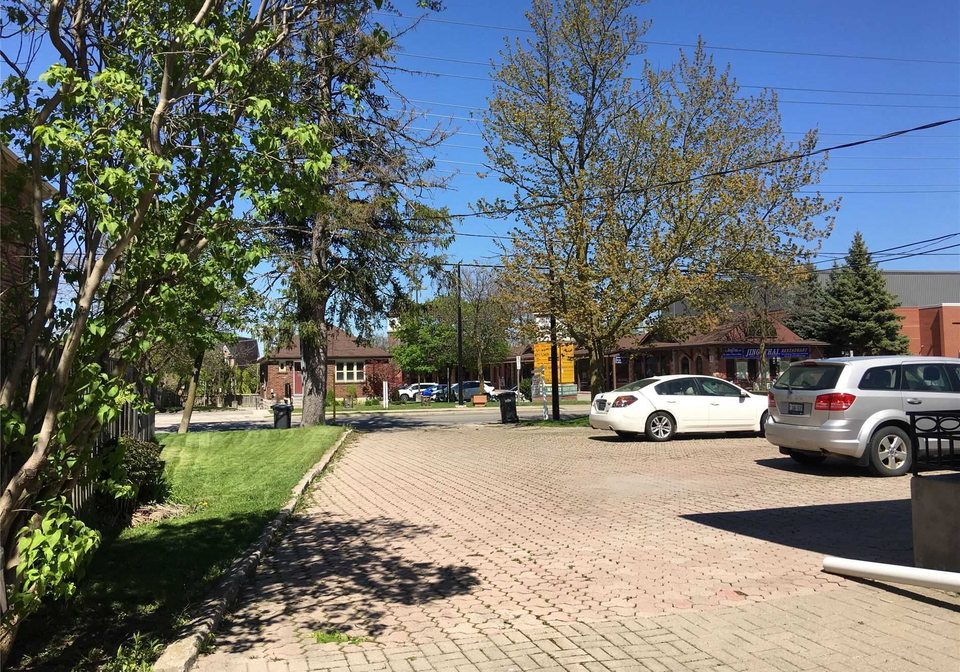 58-60-queen-street-s-mississauga-ontario-w4764660