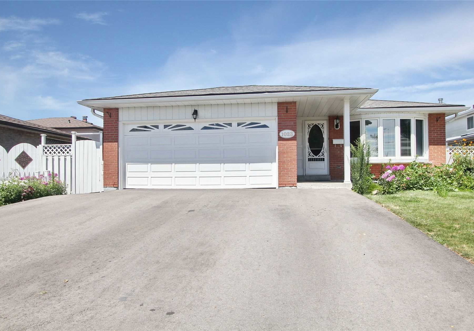 1023-mcbride-avenue-mississauga-ontario-w4854049