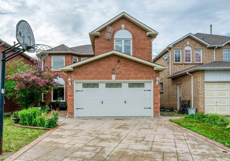 1561-astrella-crescent-mississauga-ontario-w4854827