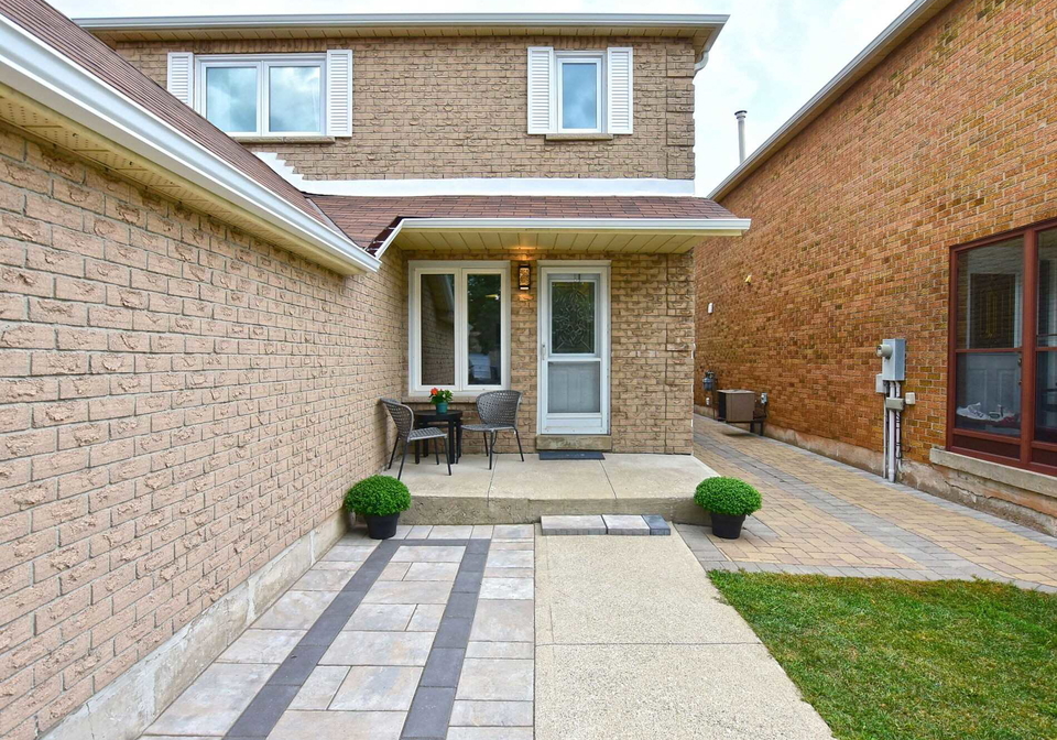3251-valcourt-crescent-mississauga-ontario-w4880042