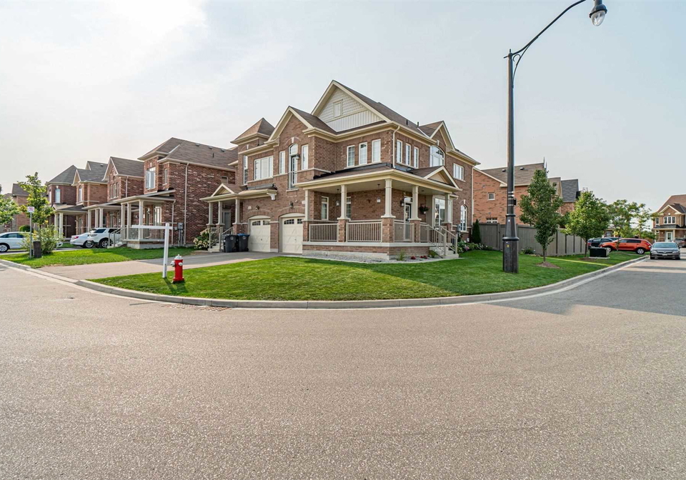 39-divinity-circle-brampton-ontario-w4918099