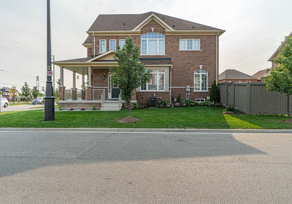 39-divinity-circle-brampton-ontario-w4918099