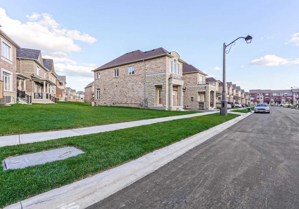 3315-jacob-way-oakville-ontario-w4963448