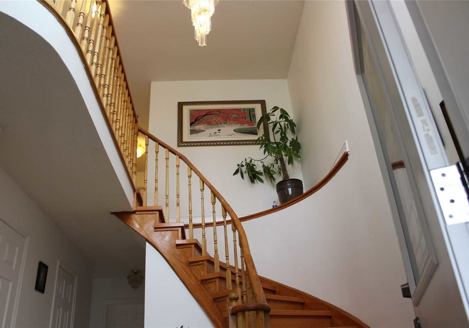 3574-italia-crescent-mississauga-ontario-w5073094