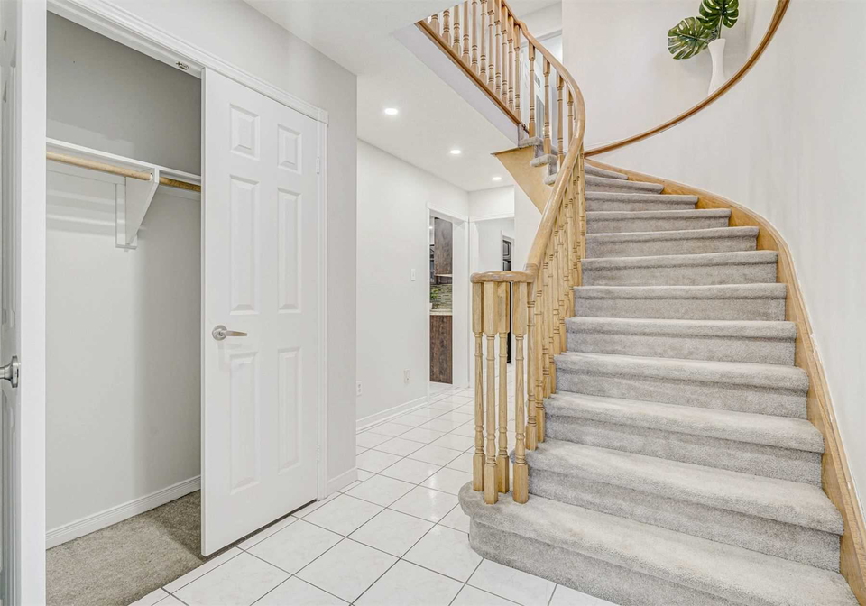 390-wendron-crescent-mississauga-ontario-w5097624