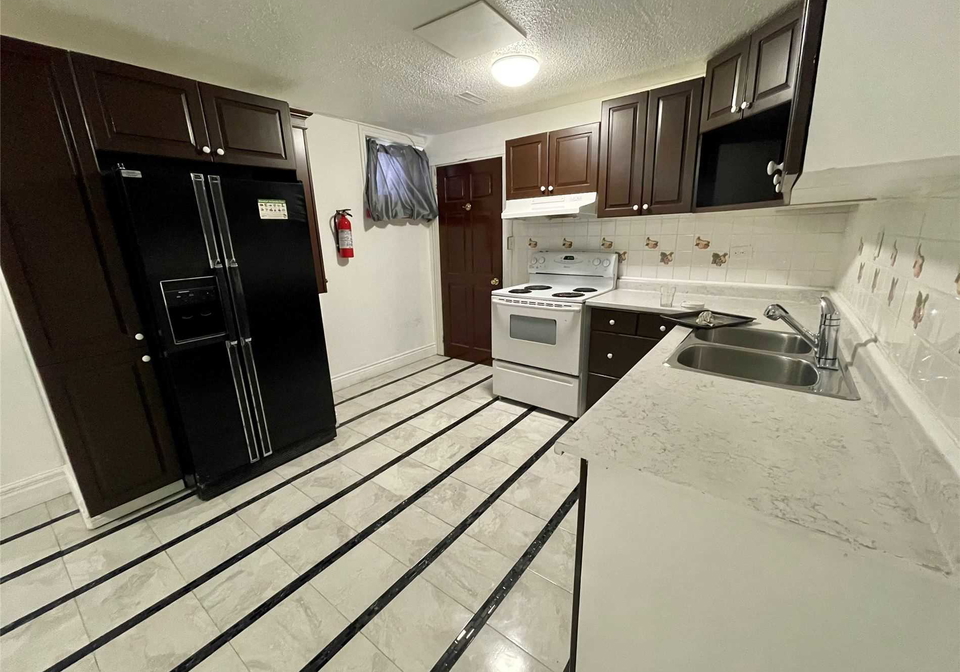 143-voltarie-crescent-mississauga-ontario-w5103378