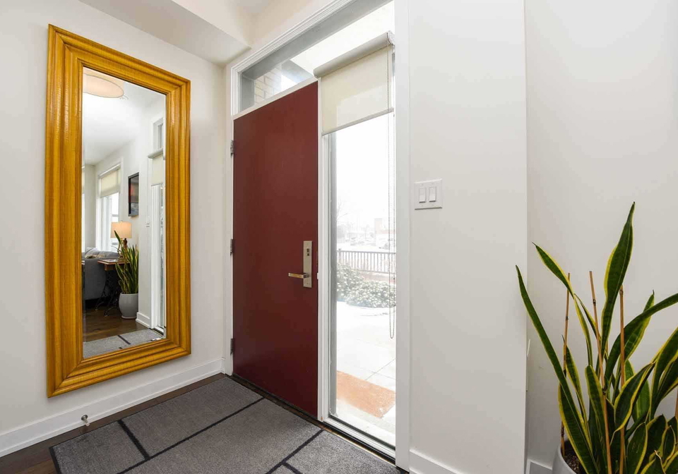 4050-parkside-village-drive-mississauga-ontario-w5118954