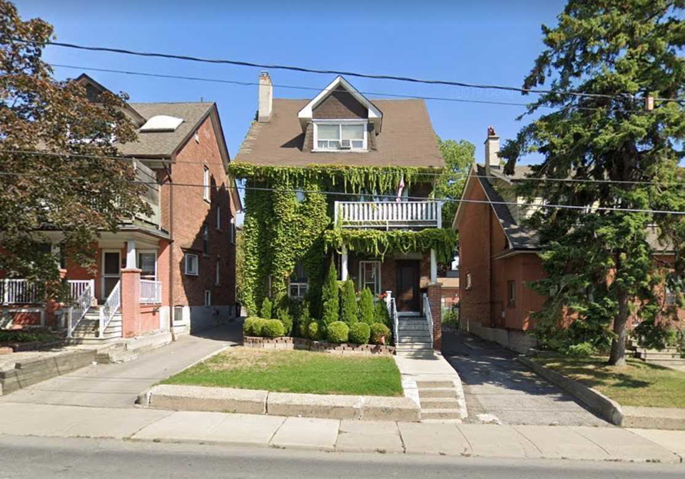 1535-dufferin-street-toronto-ontario-w5123947