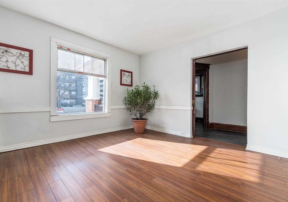 35-tyndall-avenue-toronto-ontario-w5156977