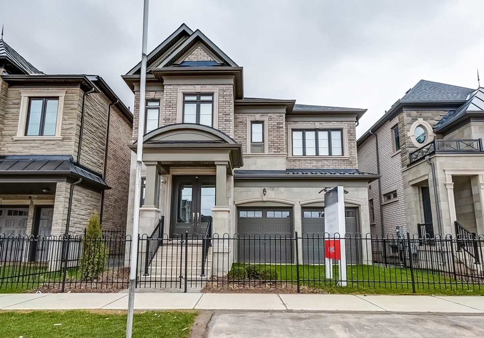 3268-post-road-oakville-ontario-w5261610
