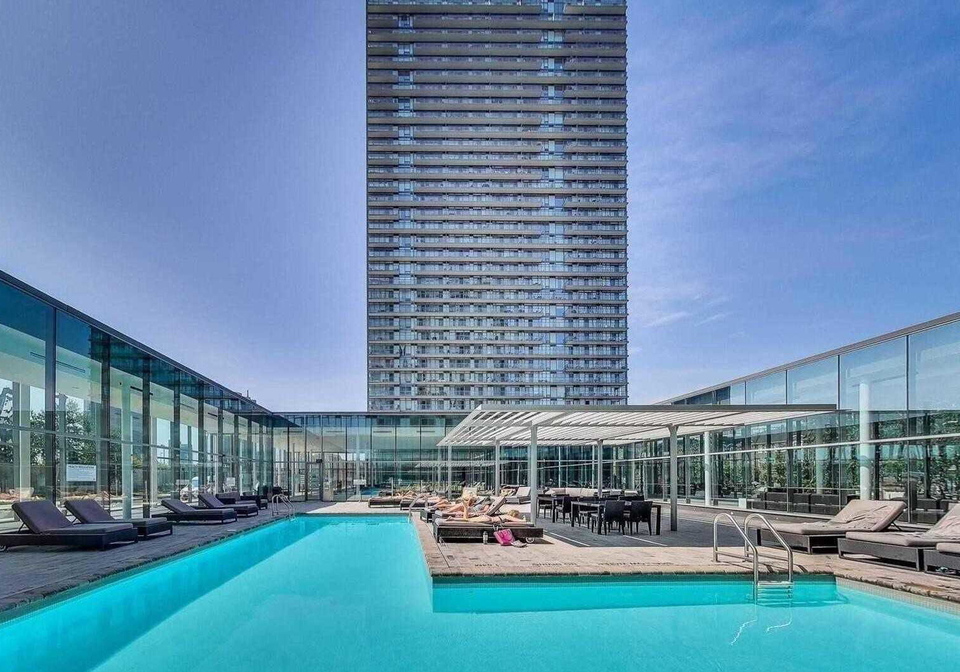 105-queensway-avenue-toronto-ontario-w5282861