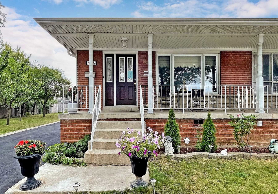 7022-chigwel-court-mississauga-ontario-w5343451