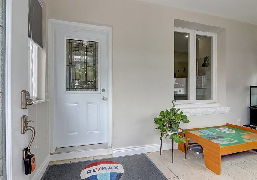 1040-ossington-avenue-toronto-ontario-w5344146