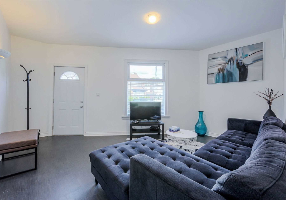 2045-davenport-road-toronto-ontario-w5346542