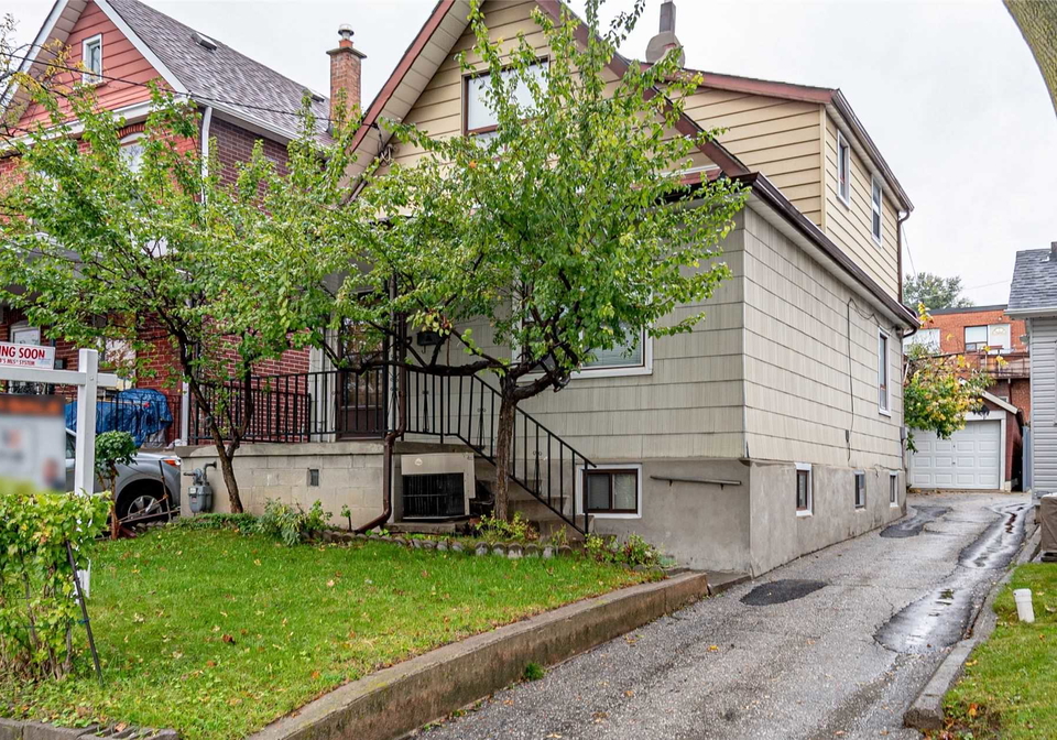 229-rosethorn-avenue-toronto-ontario-w5415303