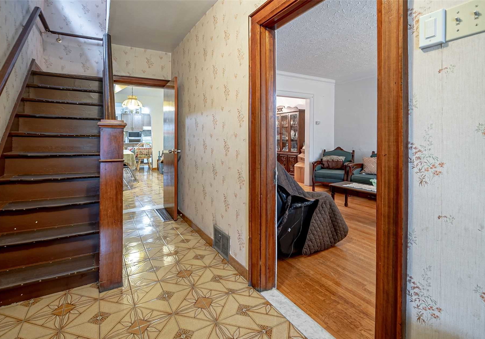 229-rosethorn-avenue-toronto-ontario-w5415303