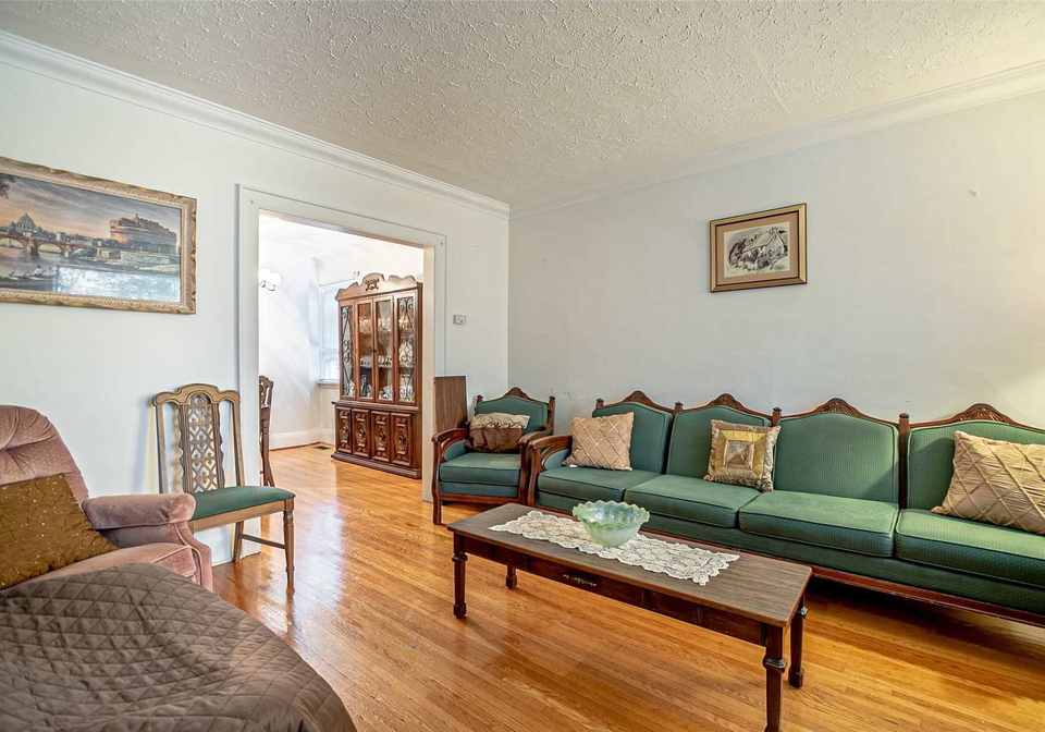 229-rosethorn-avenue-toronto-ontario-w5415303