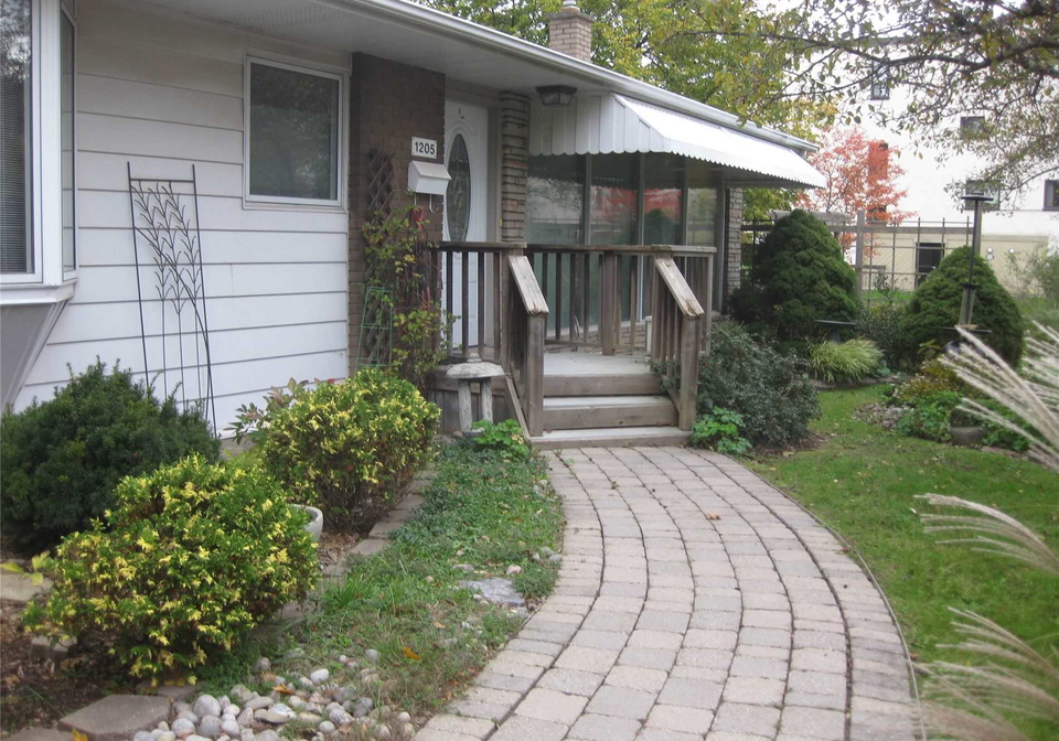 1205-gainsborough-drive-oakville-ontario-w5424997