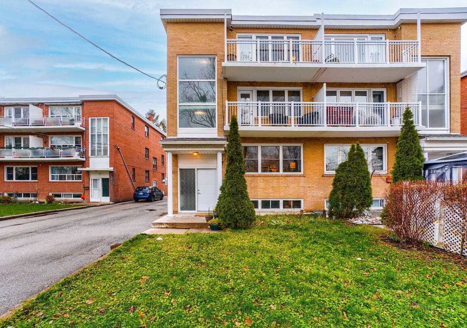 295-scarlett-road-toronto-ontario-w5451201