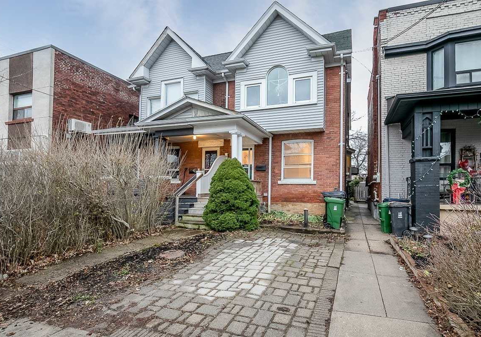 412-delaware-avenue-toronto-ontario-w5456839