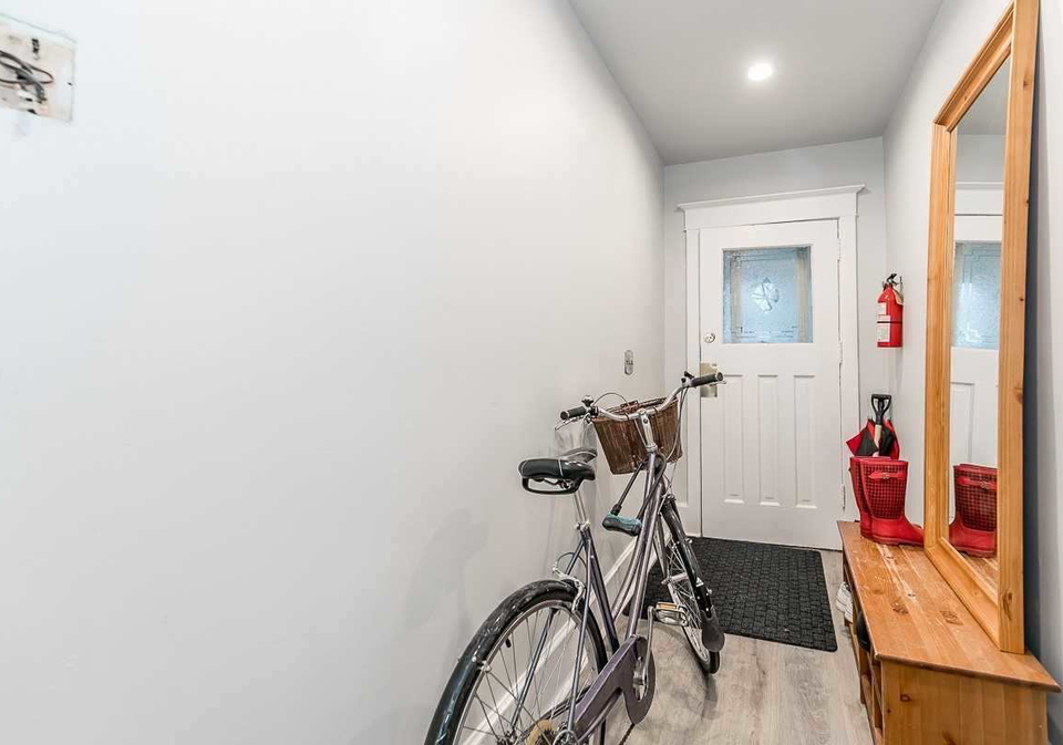 412-delaware-avenue-toronto-ontario-w5456839