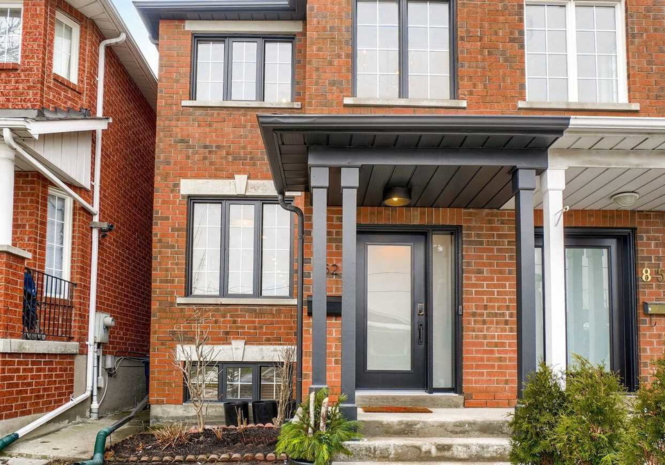 852-st-clarens-avenue-toronto-ontario-w5465524