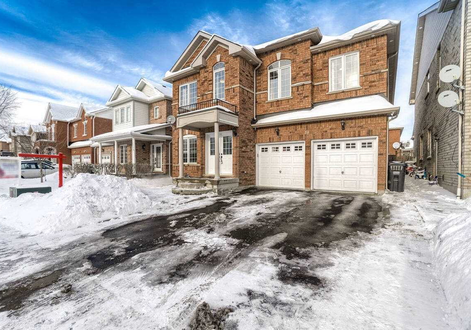 19-atira-avenue-brampton-ontario-w5492011