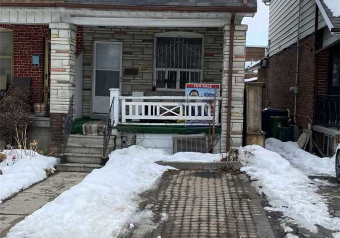 72-rockwell-avenue-toronto-ontario-w5495146
