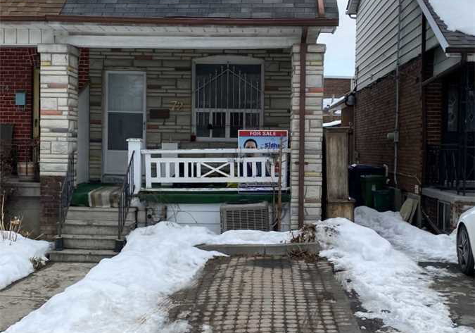 72-rockwell-avenue-toronto-ontario-w5495146